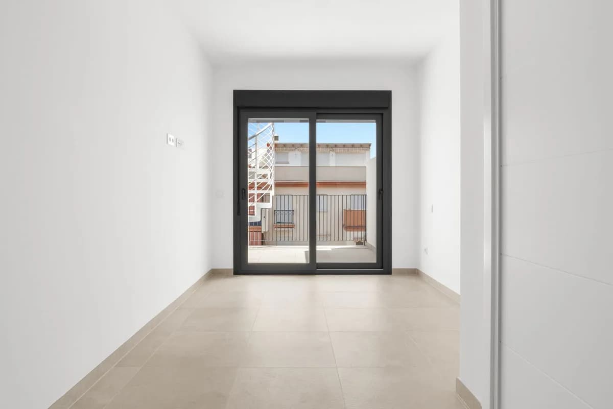 2 Bedroom Penthouse for Sale in Estepona, Málaga - Image 8