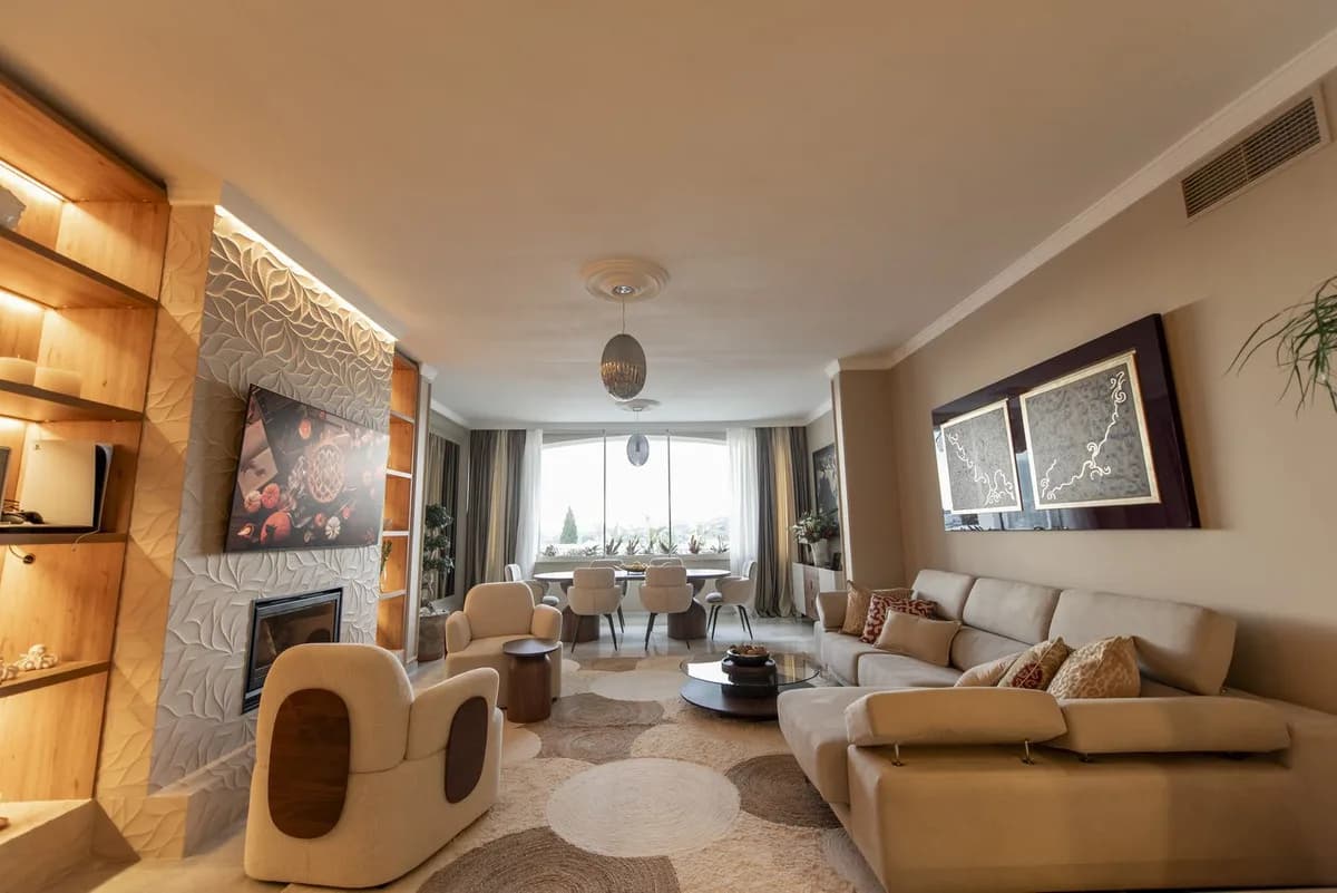 3 Bedroom Townhouse for Sale in Nueva Andalucía, Málaga - Image 4