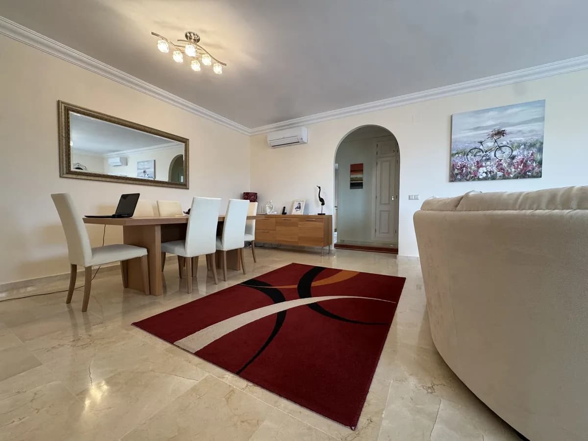3 Bedroom Middle Floor Apartment for Sale in La Cala Hills, Málaga - Image 6