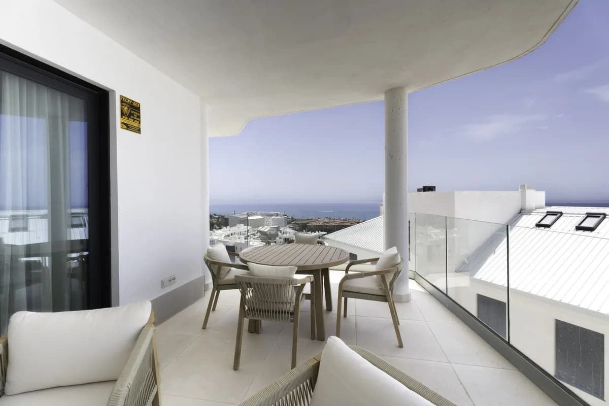 3 Bedroom Middle Floor Apartment for Sale in El Higueral, Málaga