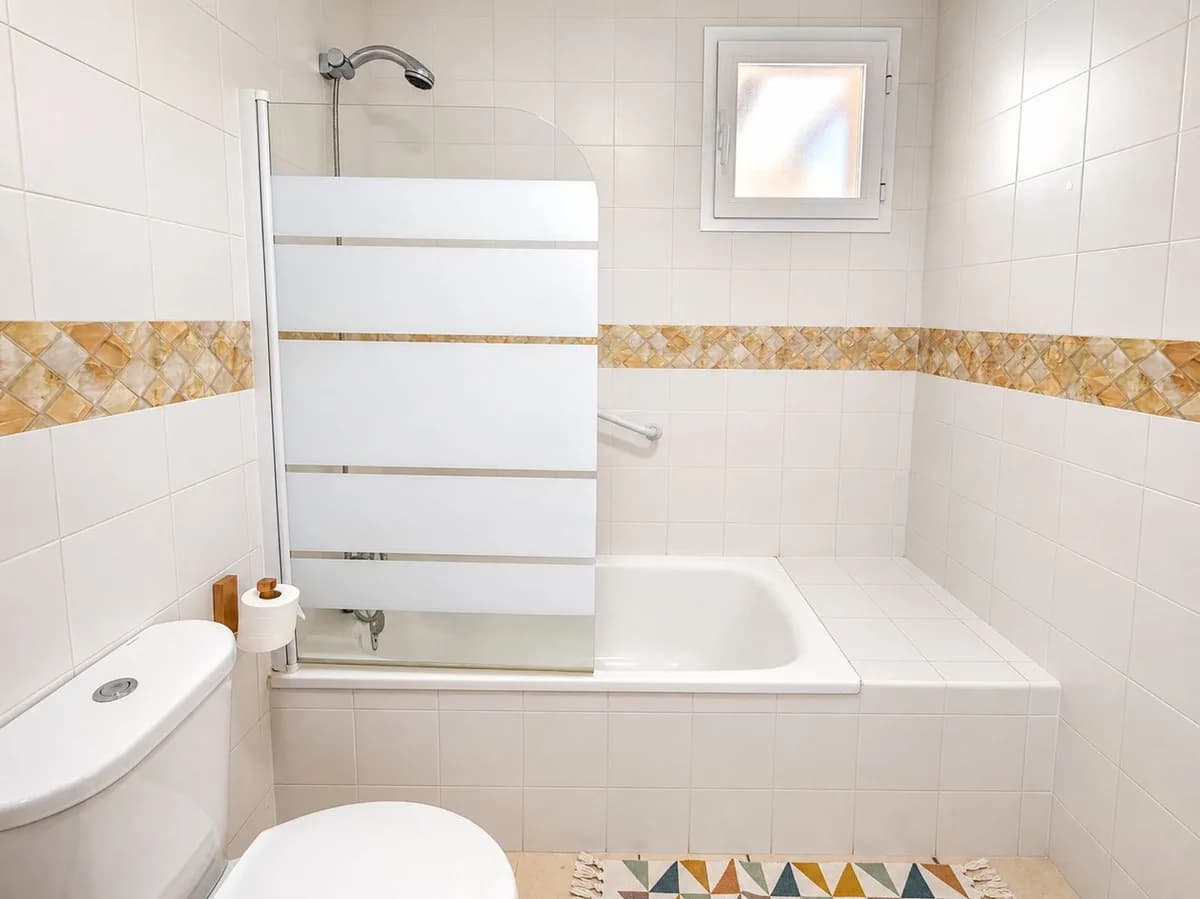 2 Bedroom Penthouse for Sale in La Duquesa, Málaga - Image 3