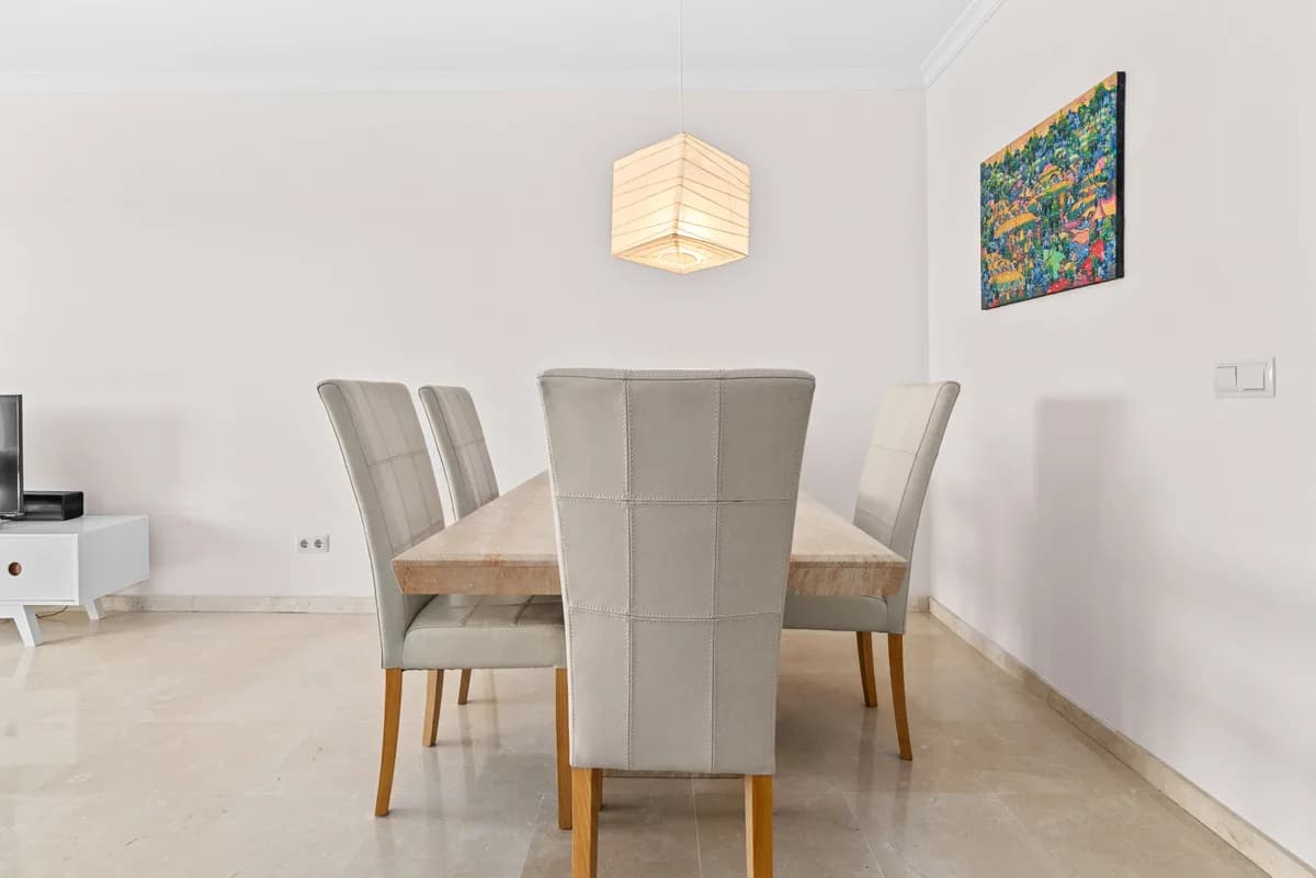 2 Bedroom Ground Floor Apartment for Sale in Benahavís, Málaga - Image 9