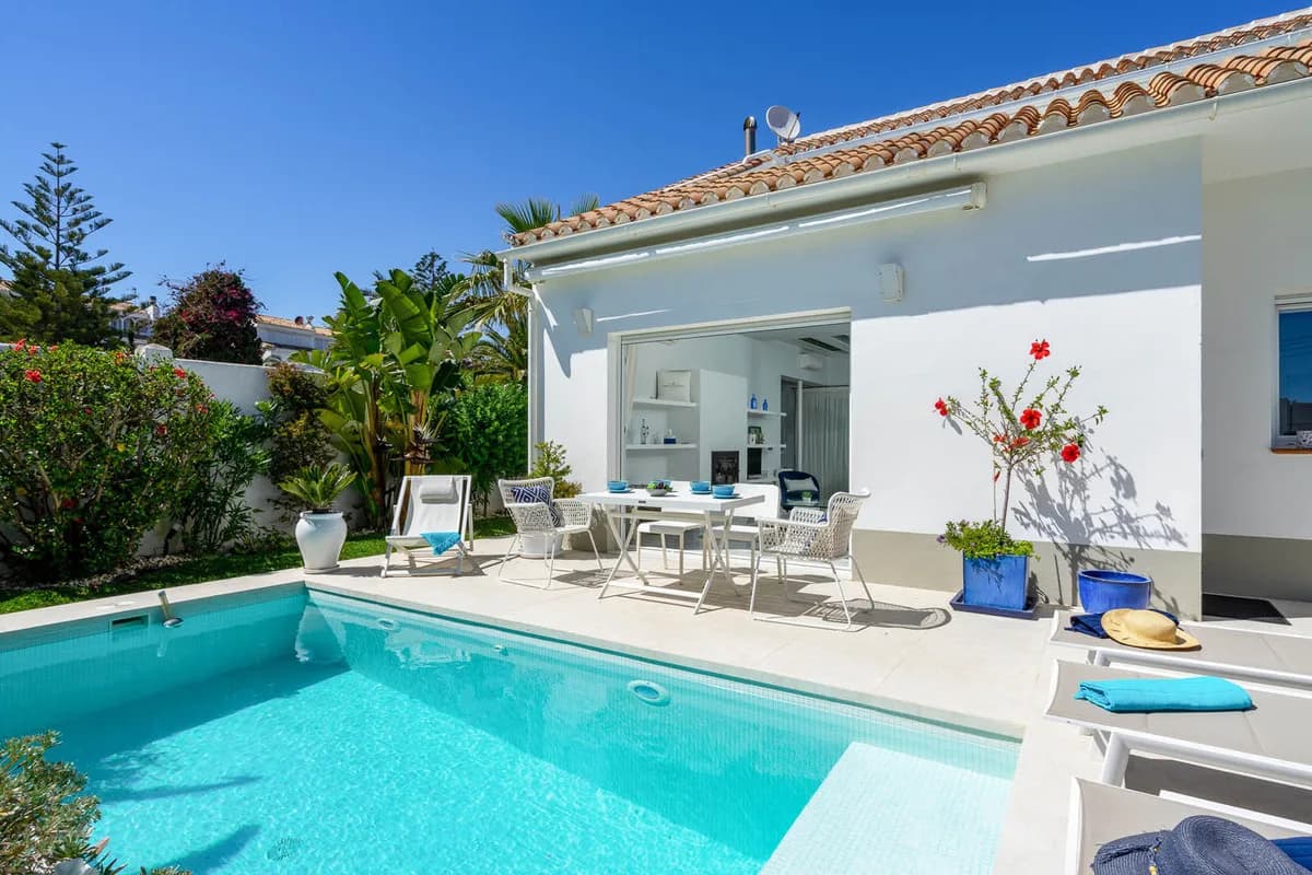 3 Bedroom Detached Villa for Sale in Marbesa, Málaga - Image 2