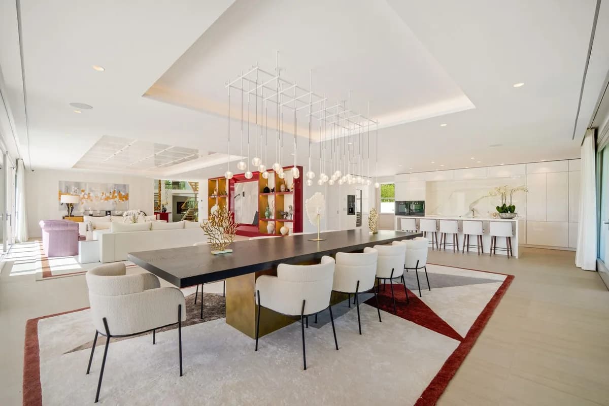 6 Bedroom Detached Villa for Sale in Aloha, Málaga - Image 7