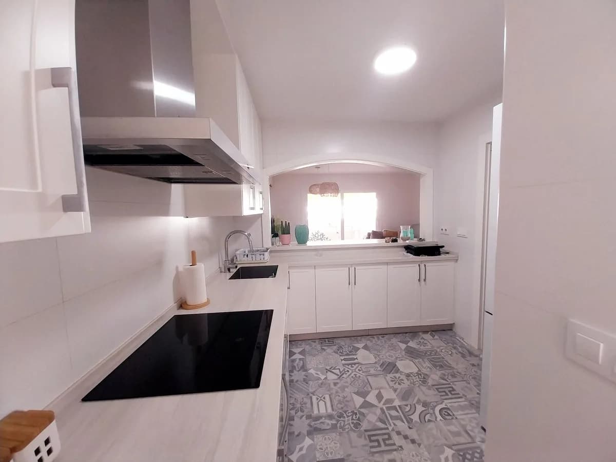 3 Bedroom Duplex for Sale in Calahonda, Málaga - Image 4