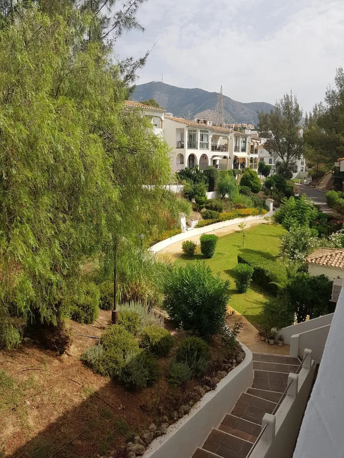 1 Bedroom Middle Floor Apartment for Sale in Torreblanca, Málaga - Image 5