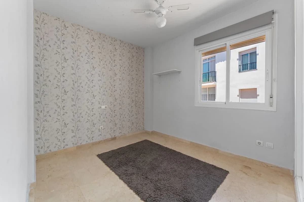 2 Bedroom Middle Floor Apartment for Sale in Mijas, Málaga - Image 5