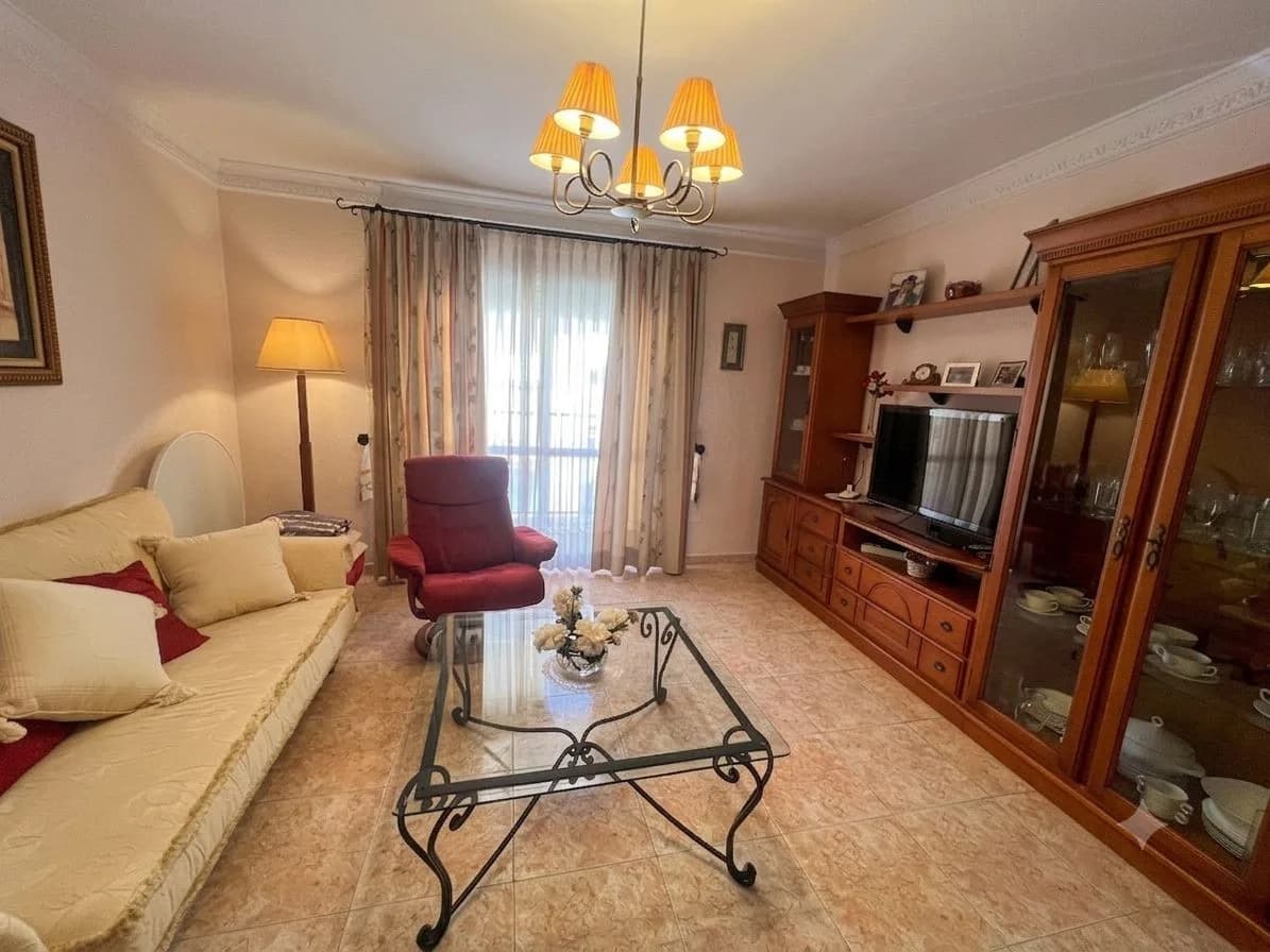 3 Bedroom Ground Floor Apartment for Sale in Mijas, Málaga - Image 4