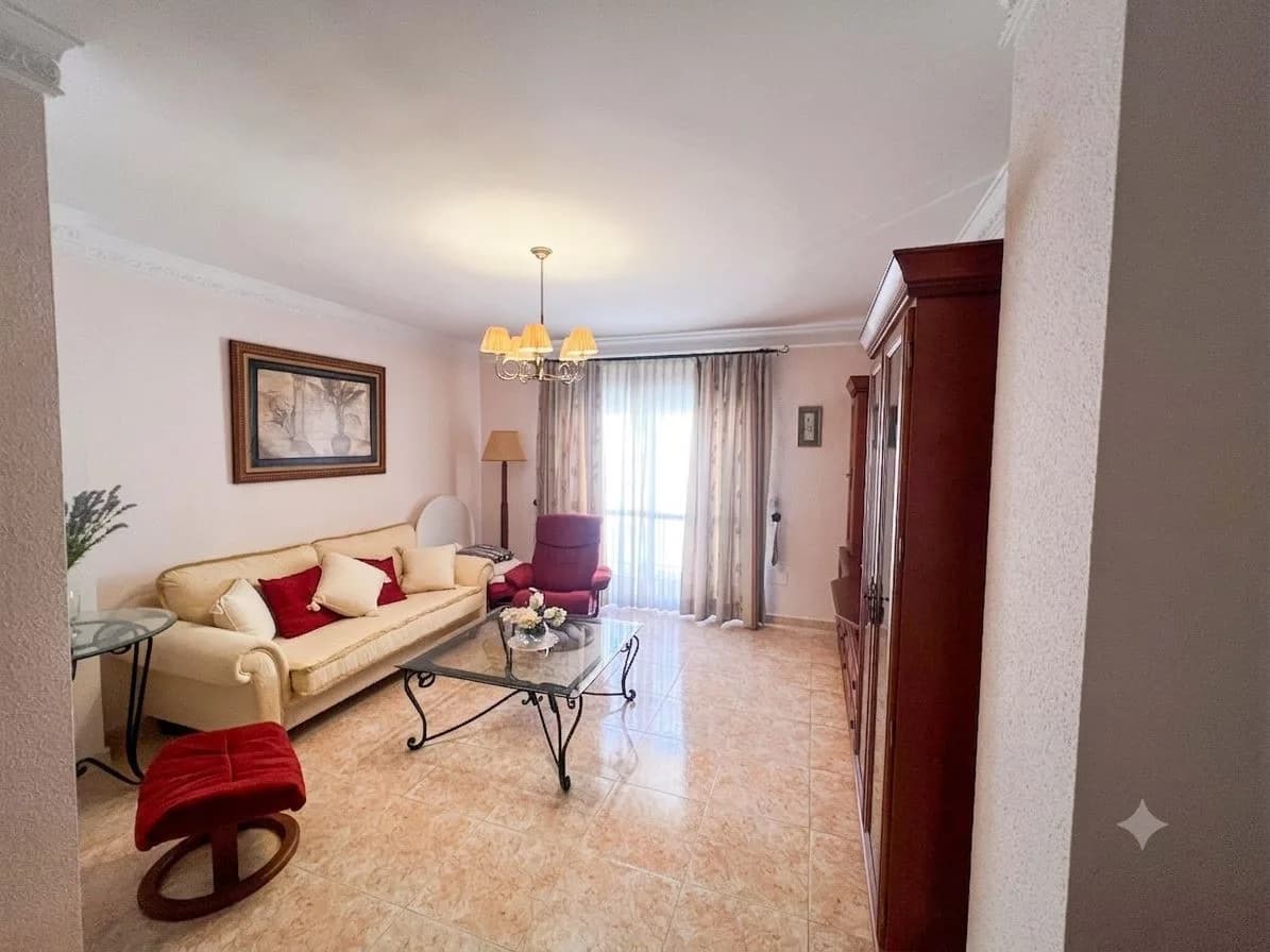 3 Bedroom Ground Floor Apartment for Sale in Mijas, Málaga - Image 5