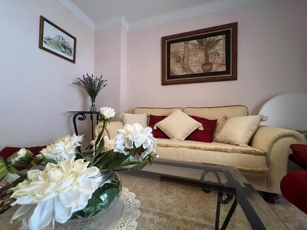 3 Bedroom Ground Floor Apartment for Sale in Mijas, Málaga - Image 8