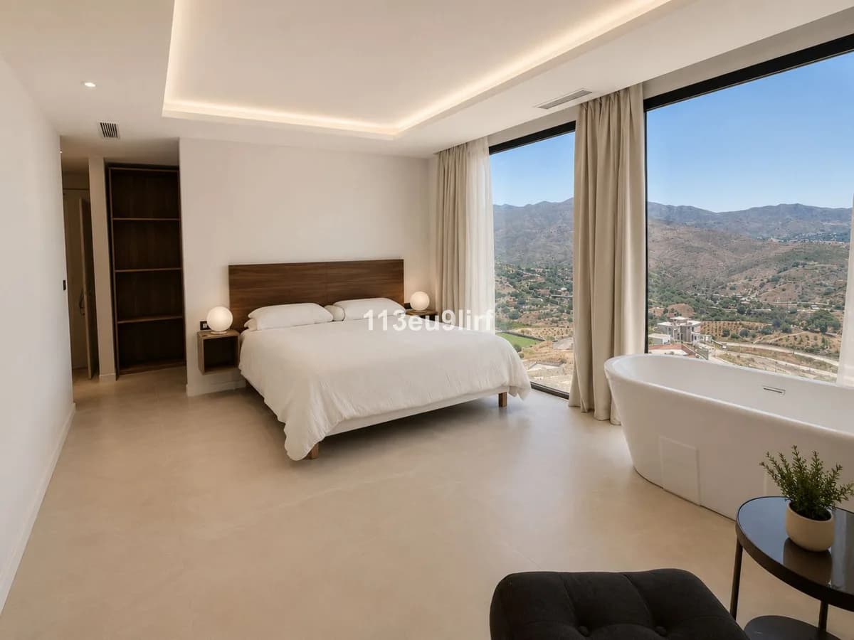 5 Bedroom Detached Villa for Sale in La Cala Golf, Málaga - Image 6