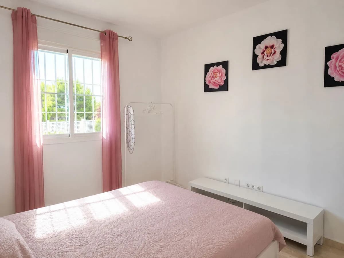 2 Bedroom Ground Floor Apartment for Sale in Manilva, Málaga - Image 6