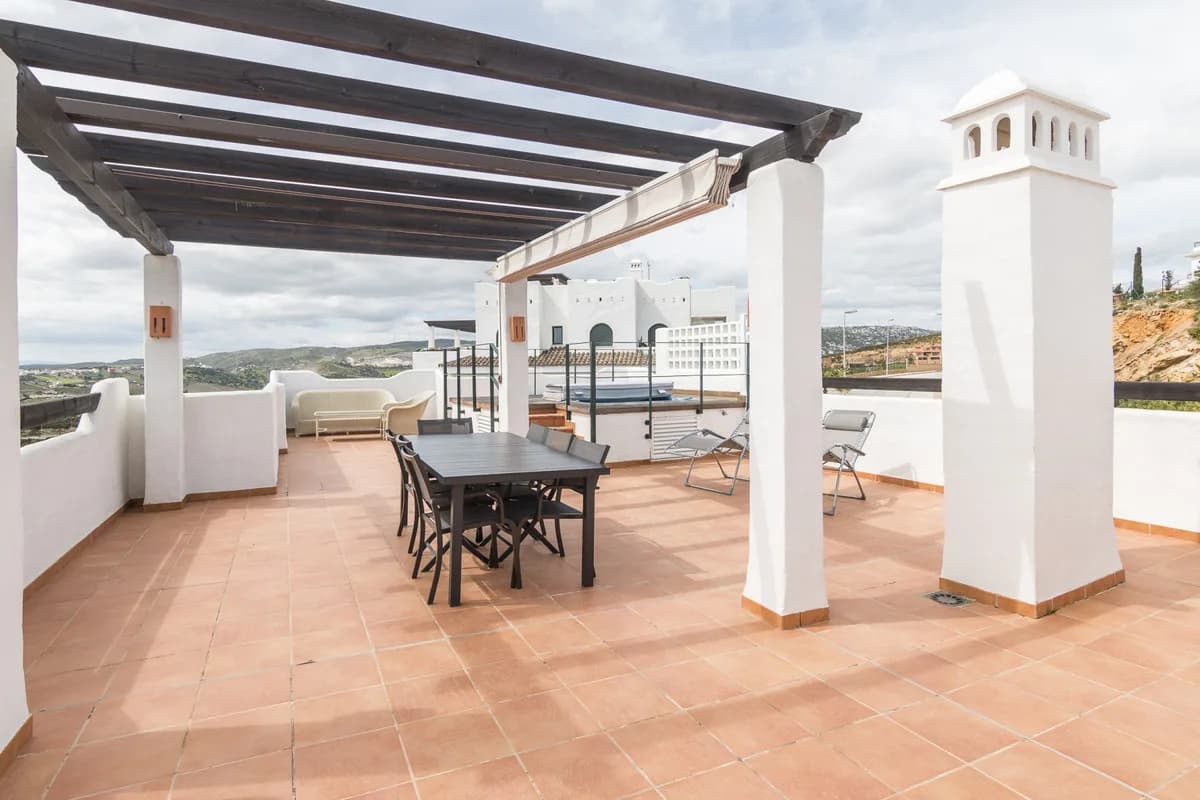 3 Bedroom Penthouse for Sale in Doña Julia, Málaga - Image 2