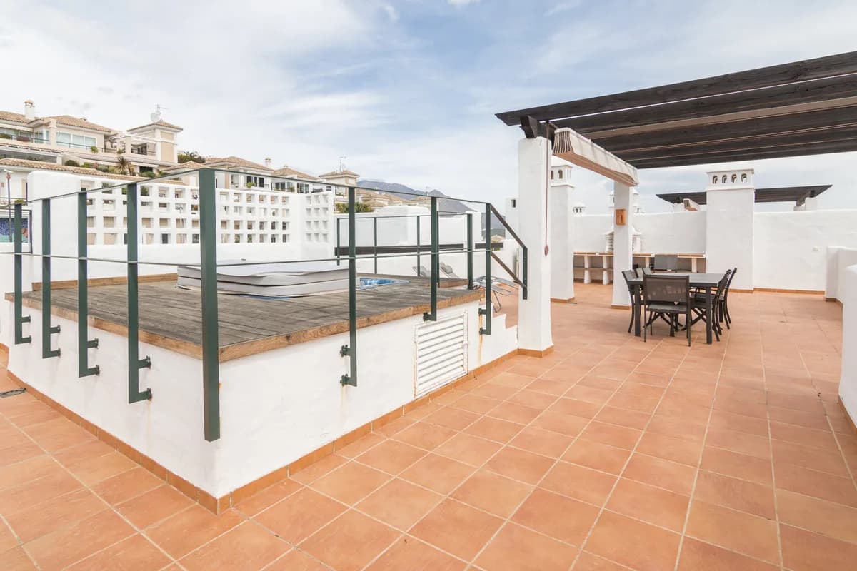 3 Bedroom Penthouse for Sale in Doña Julia, Málaga - Image 4