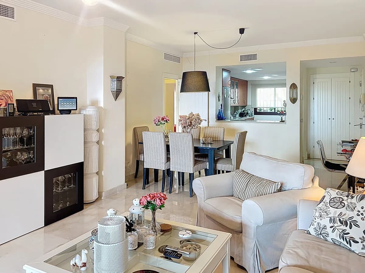 2 Bedroom Ground Floor Apartment for Sale in Manilva, Málaga - Image 6