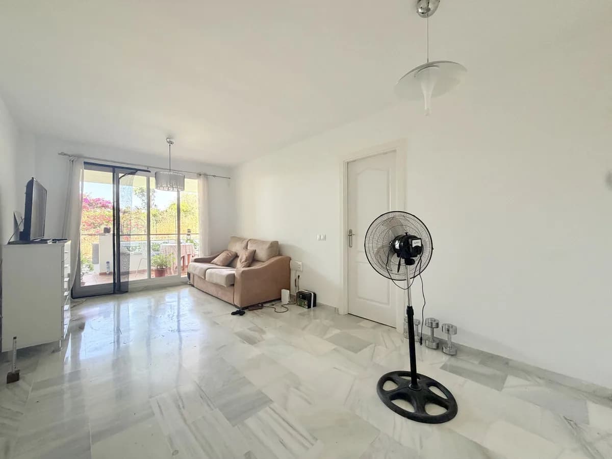 4 Bedroom Ground Floor Apartment for Sale in Doña Julia, Málaga - Image 6