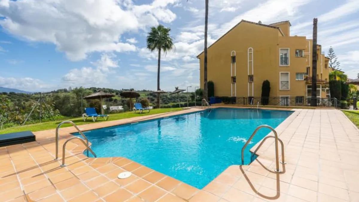 3 Bedroom Penthouse for Sale in Bel Air, Málaga - Image 2