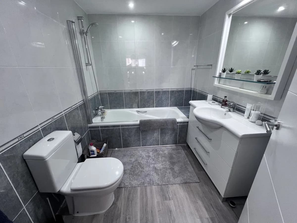 2 Bedroom Ground Floor Apartment for Sale in Riviera del Sol, Málaga - Image 6