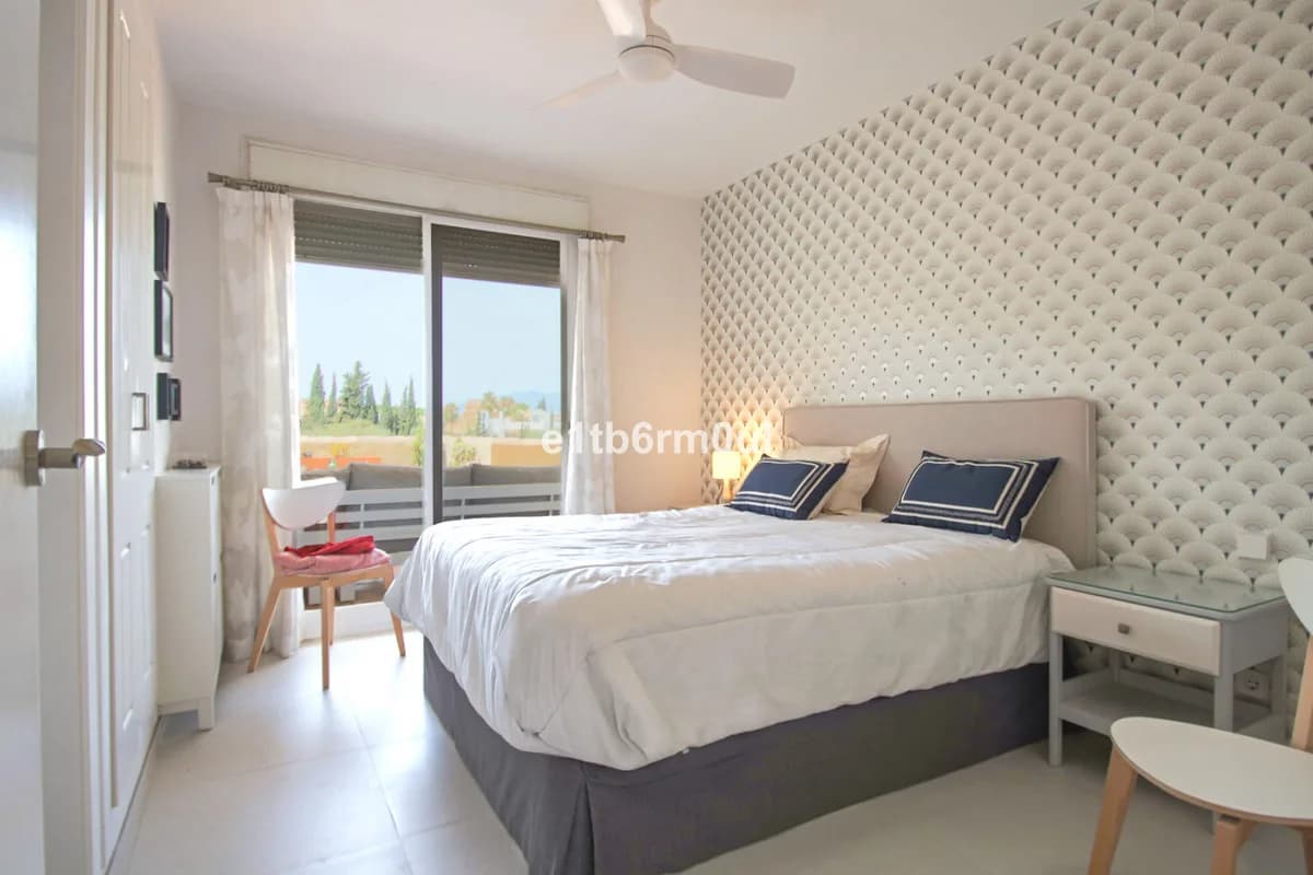 3 Bedroom Penthouse for Sale in Nagüeles, Málaga - Image 9