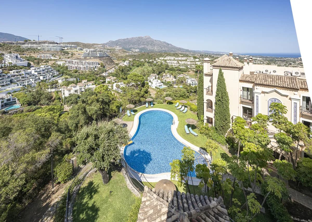 3 Bedroom Penthouse for Sale in La Quinta, Málaga - Image 6
