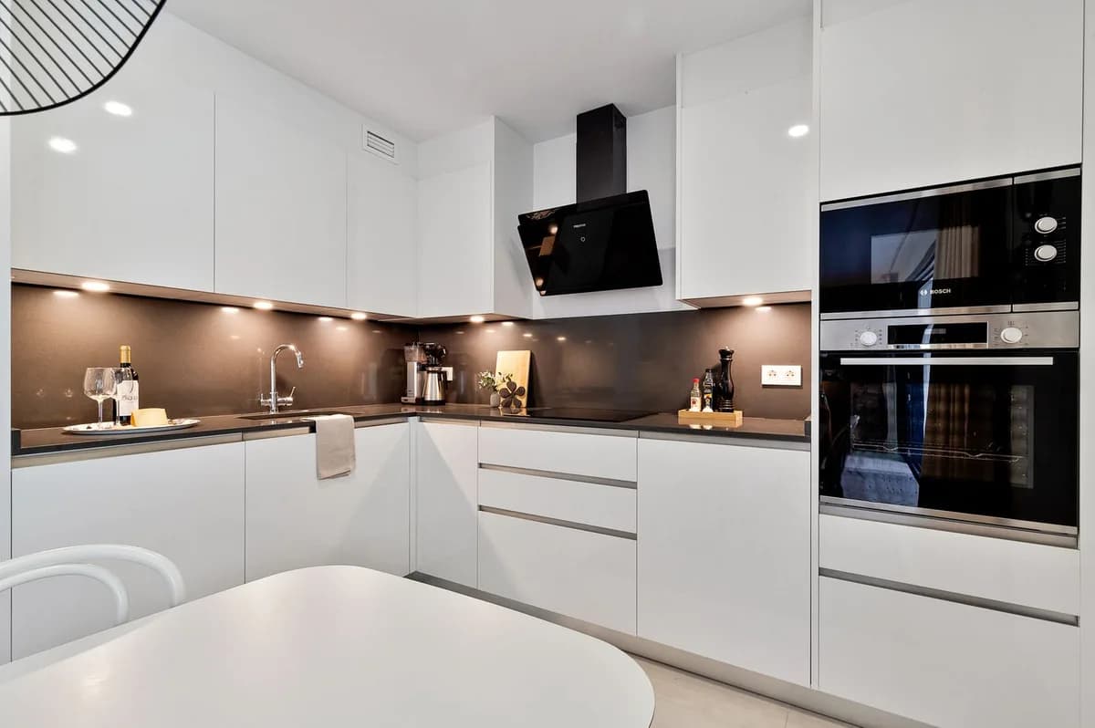 2 Bedroom Middle Floor Apartment for Sale in Los Boliches, Málaga