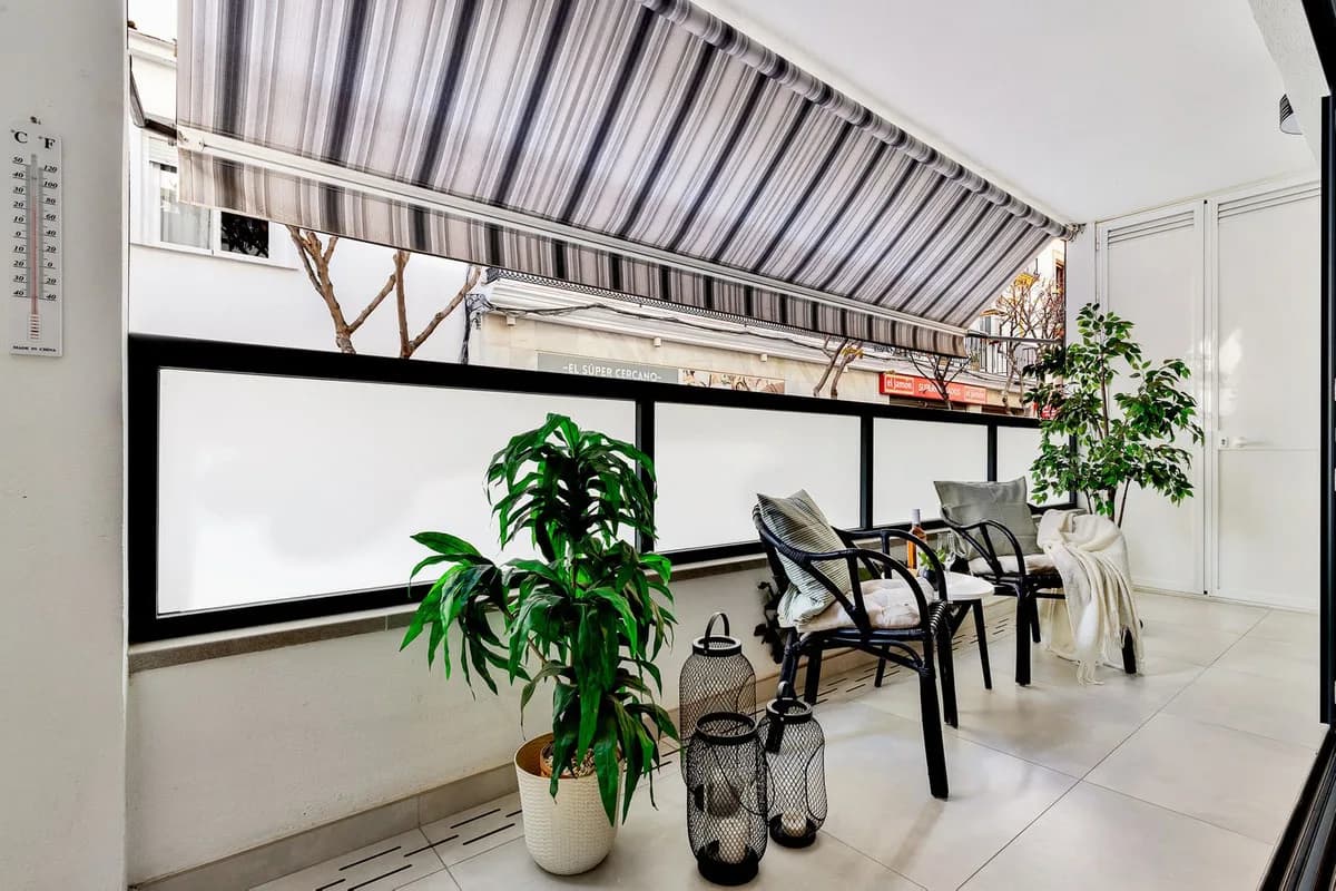 2 Bedroom Middle Floor Apartment for Sale in Los Boliches, Málaga - Image 7