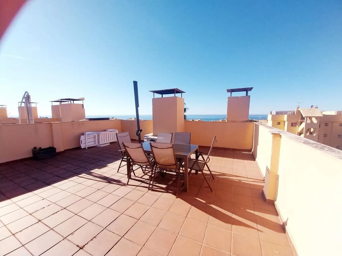 1 Bedroom Penthouse for Sale in Calahonda, Málaga - Image 3