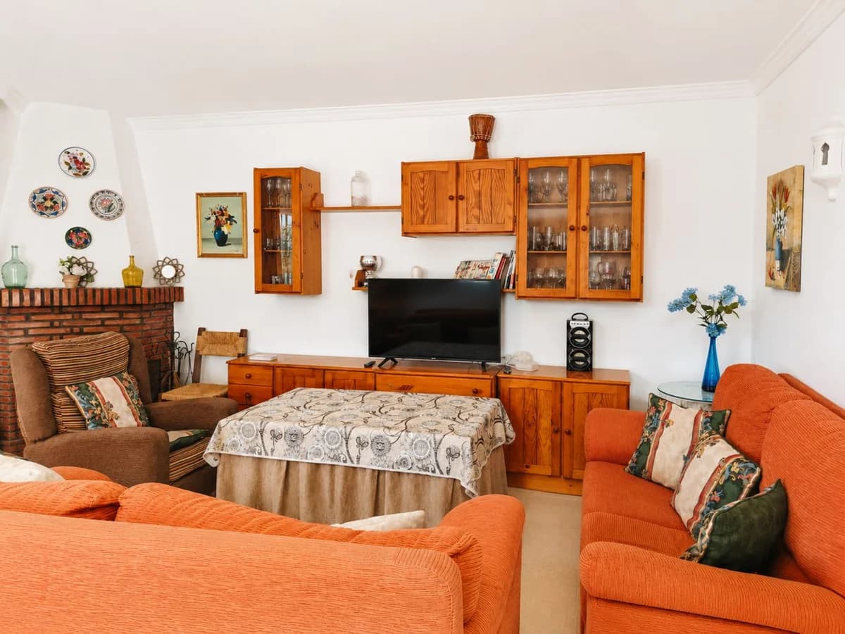 6 Bedroom Finca - Cortijo for Sale in Estepona, Málaga - Image 7