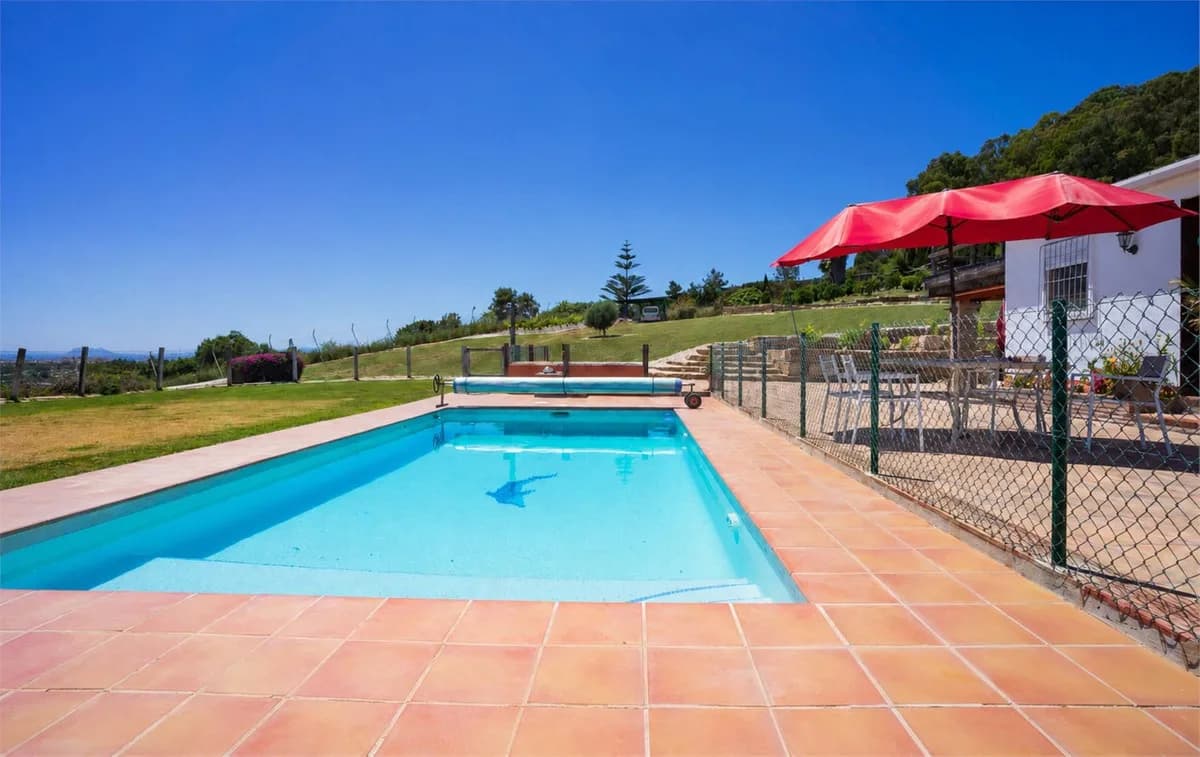 3 Bedroom Finca - Cortijo for Sale in Estepona, Málaga - Image 3