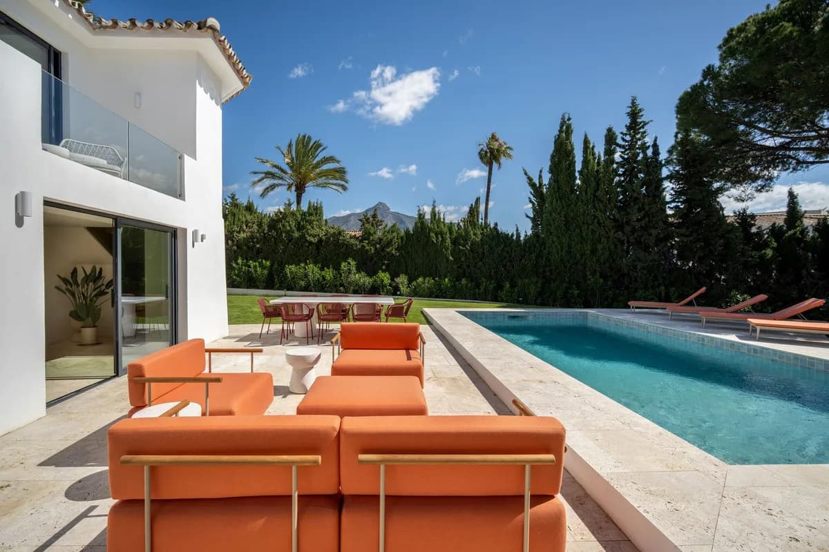 4 Bedroom Detached Villa for Sale in Las Brisas, Málaga - Image 9