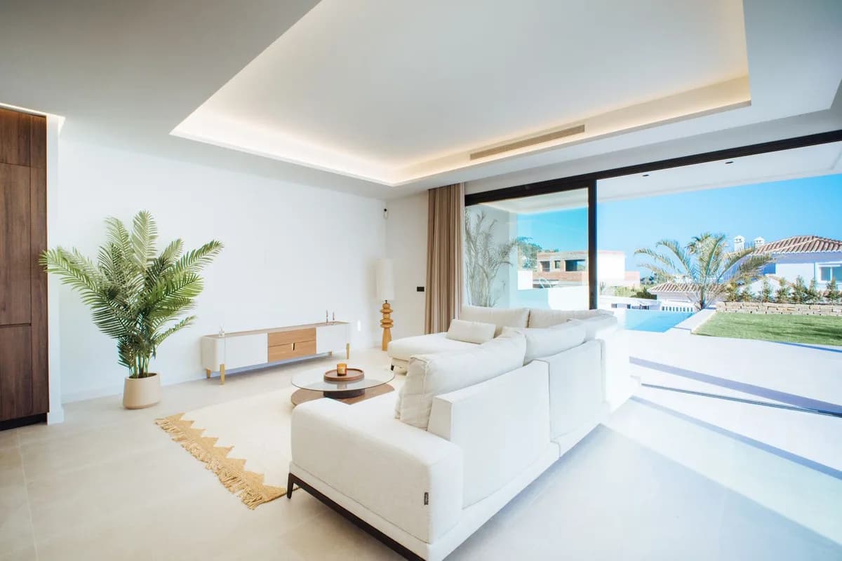 4 Bedroom Detached Villa for Sale in Mijas, Málaga - Image 5