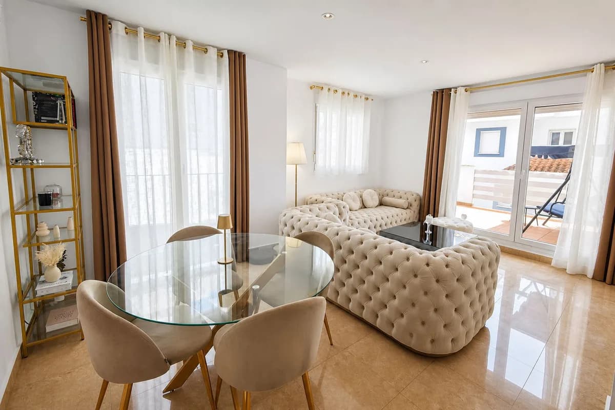 6 Bedroom Detached Villa for Sale in Manilva, Málaga - Image 3