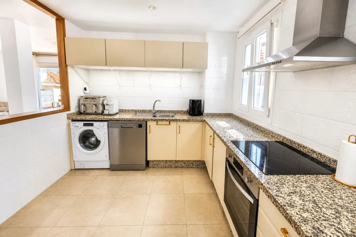6 Bedroom Detached Villa for Sale in Manilva, Málaga - Image 7