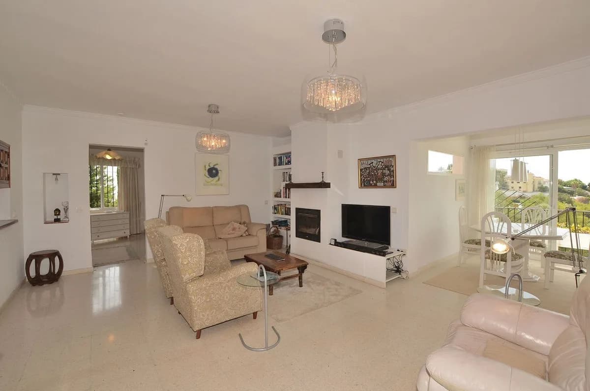 3 Bedroom Detached Villa for Sale in Benalmadena Costa, Málaga - Image 9