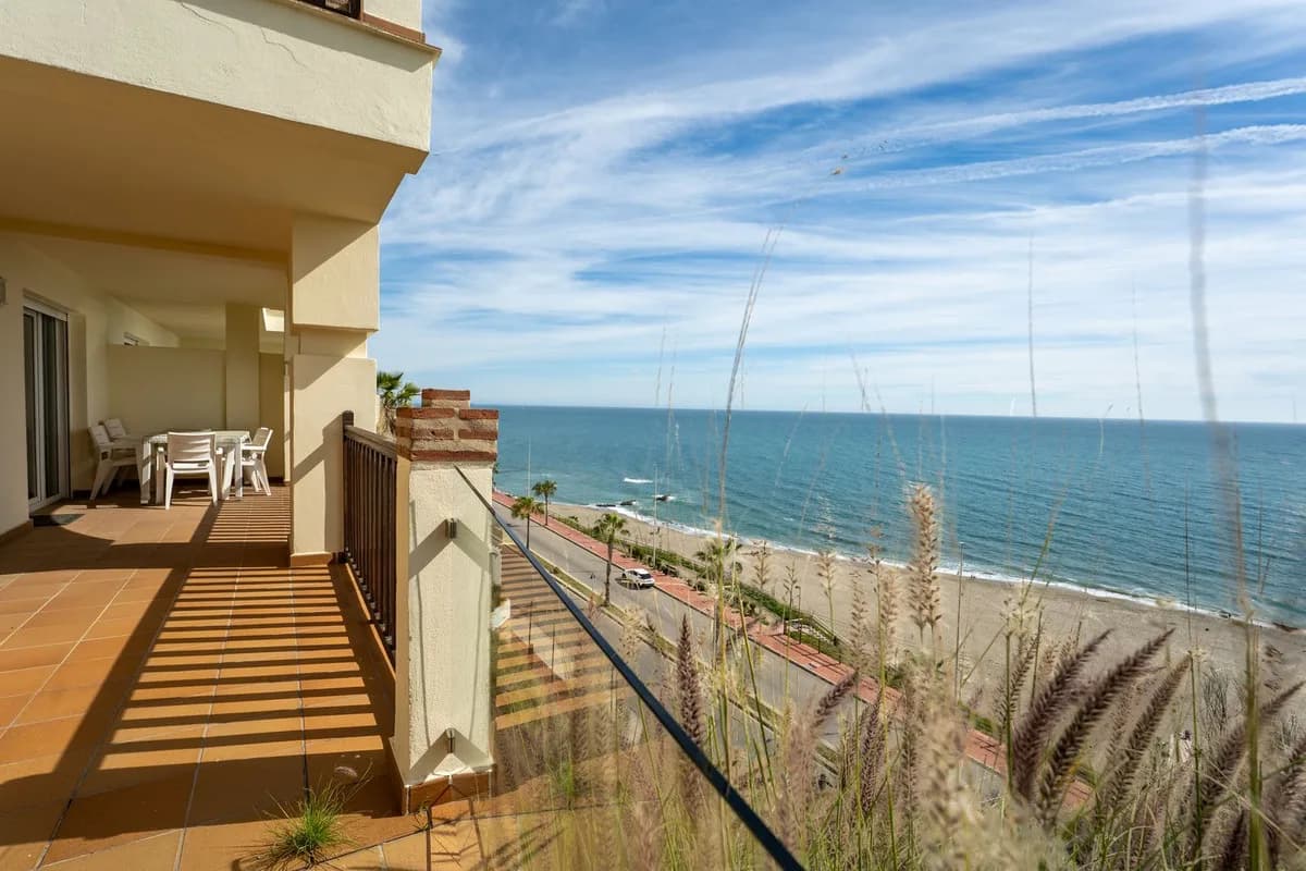 2 Bedroom Ground Floor Apartment for Sale in Benalmadena, Málaga