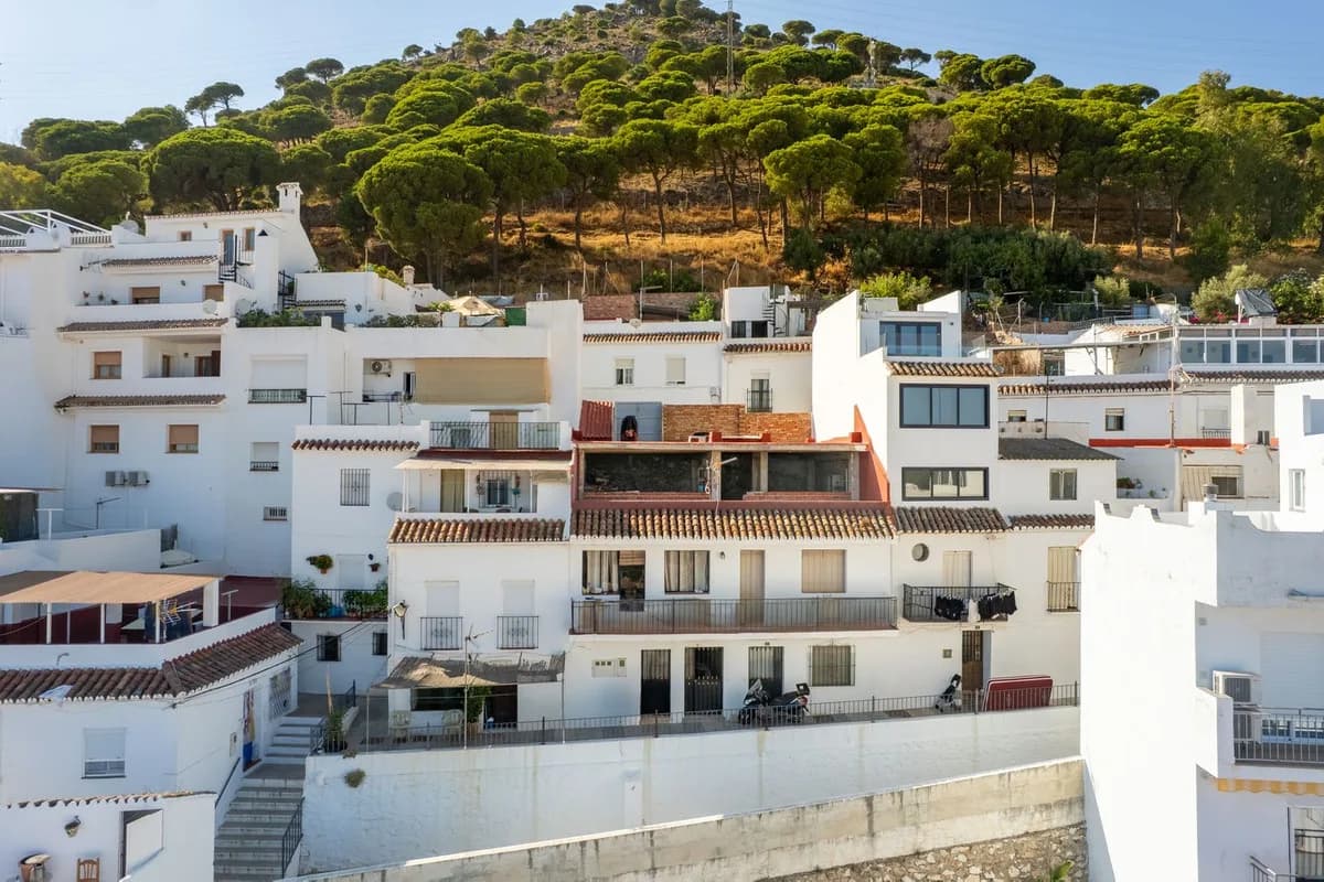 4 Bedroom Townhouse for Sale in Mijas, Málaga - Image 5