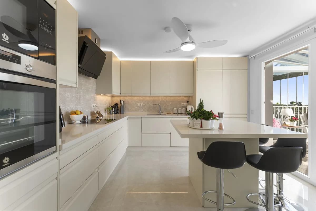 3 Bedroom Detached Villa for Sale in Mijas, Málaga - Image 4