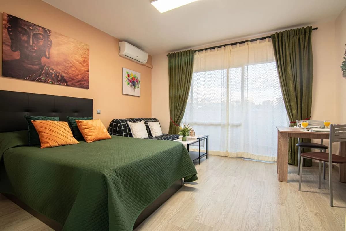 Middle Floor Studio for Sale in Benalmadena, Málaga - Image 5