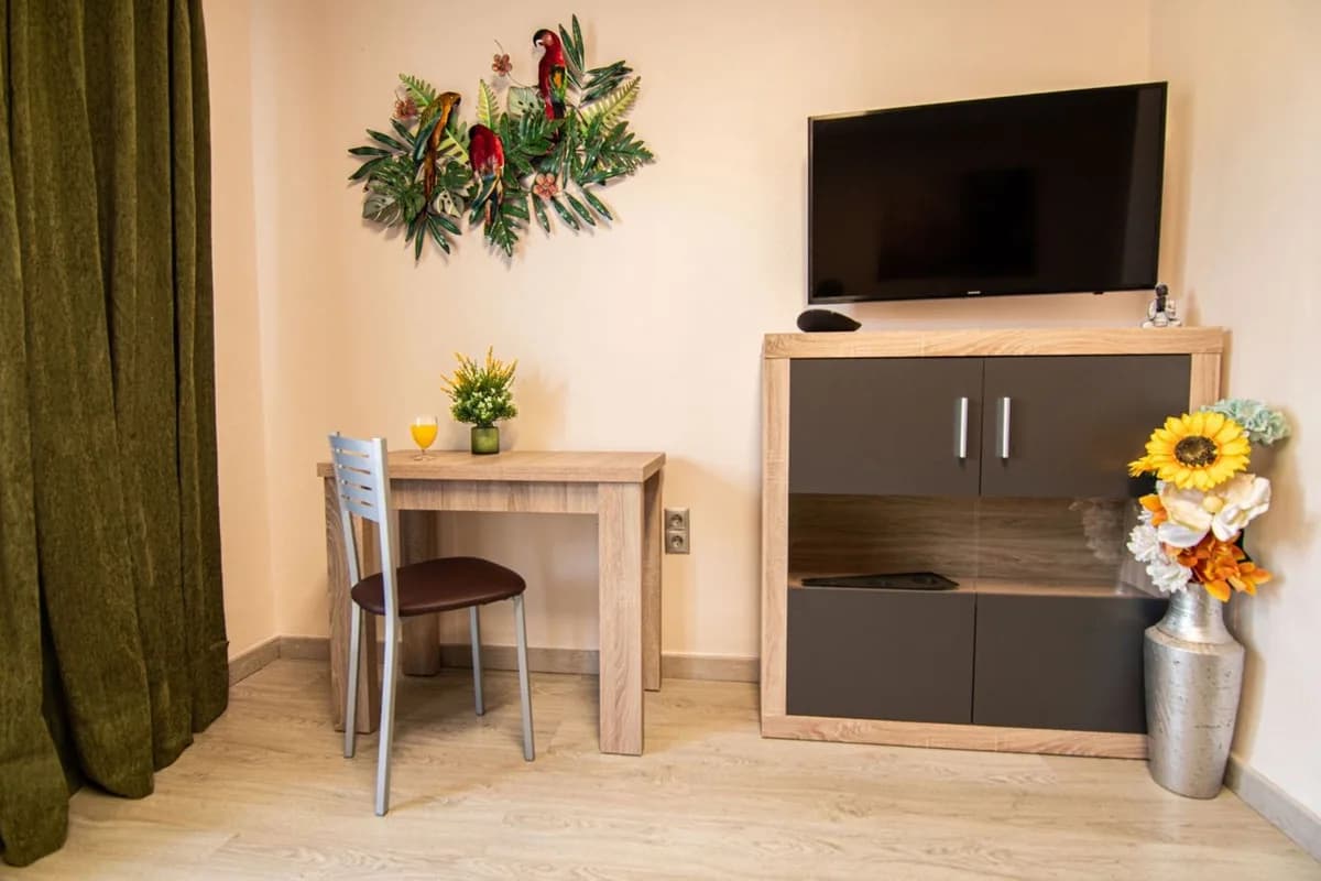 Middle Floor Studio for Sale in Benalmadena, Málaga - Image 6