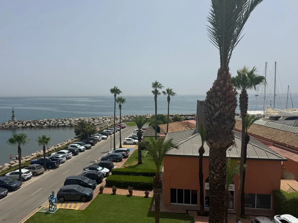3 Bedroom Penthouse for Sale in Sotogrande Puerto, Cádiz