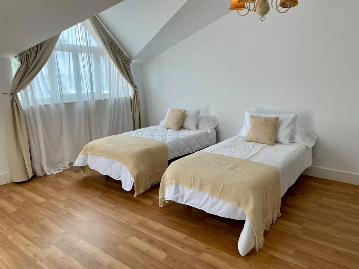 3 Bedroom Penthouse for Sale in Sotogrande Puerto, Cádiz - Image 3