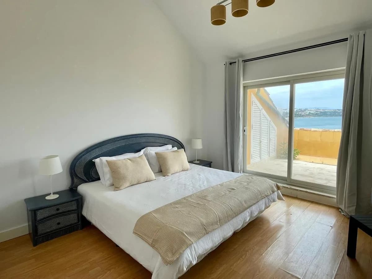 3 Bedroom Penthouse for Sale in Sotogrande Puerto, Cádiz - Image 7