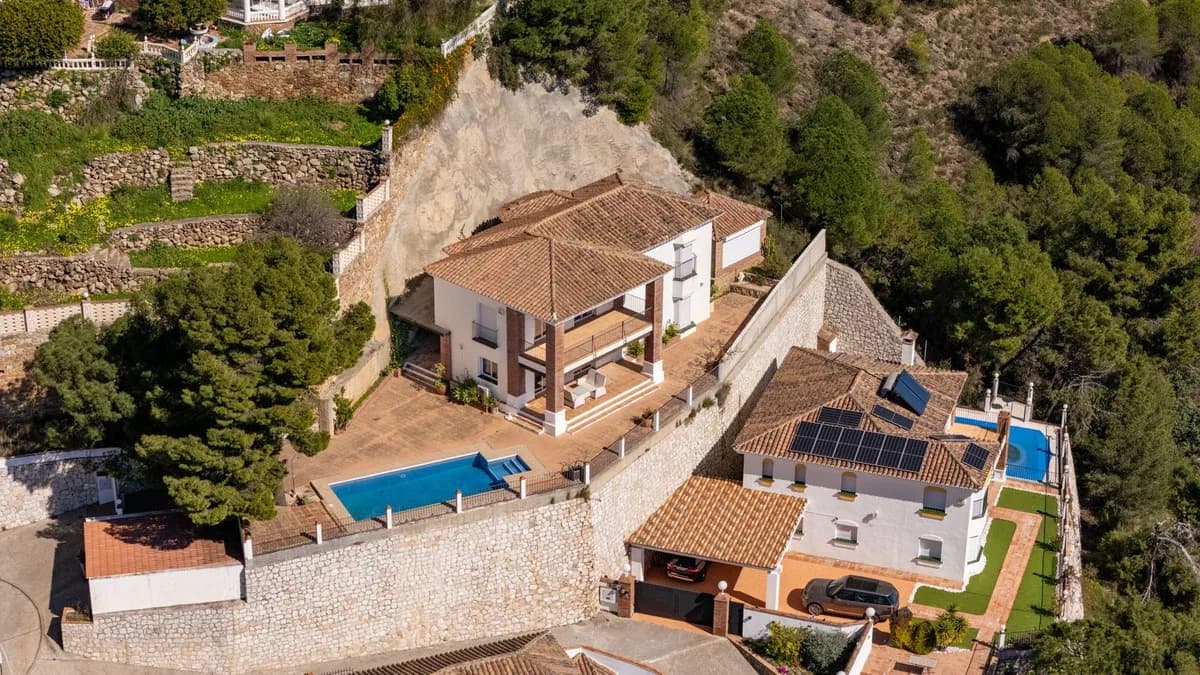 3 Bedroom Detached Villa for Sale in Mijas, Málaga - Image 3