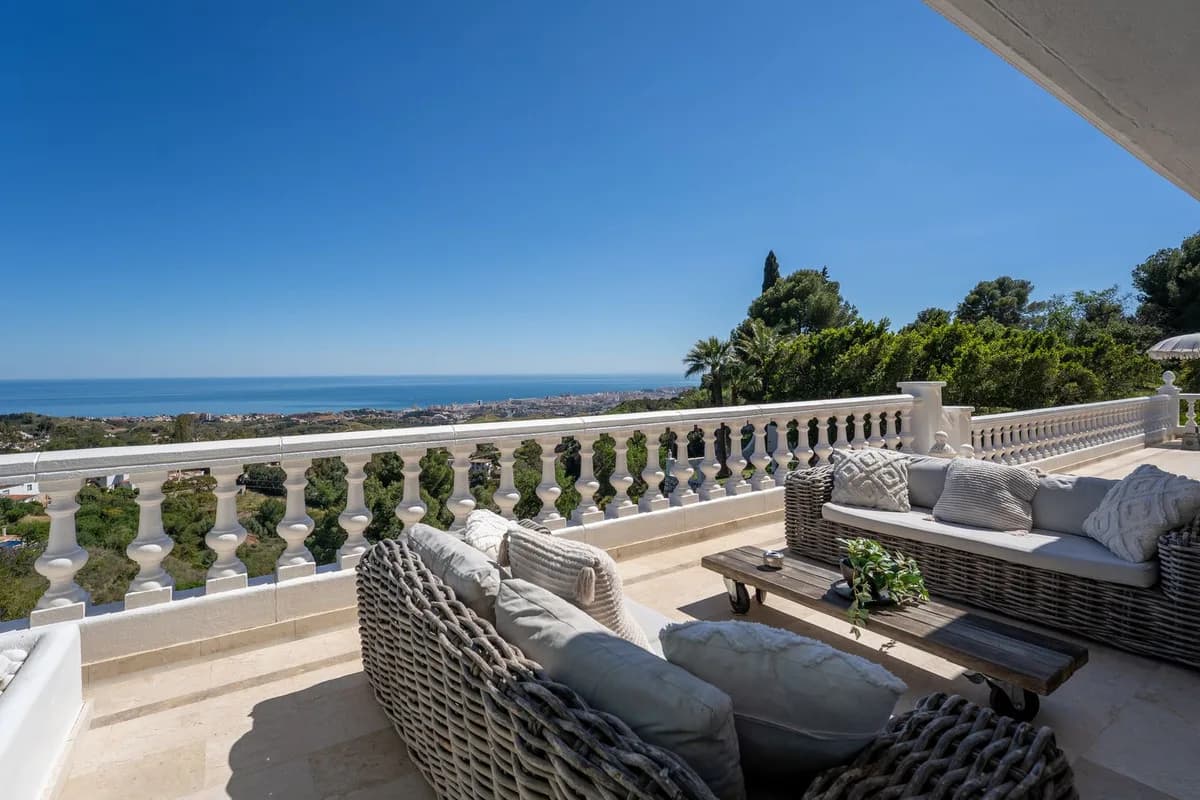11 Bedroom Detached Villa for Sale in Mijas, Málaga - Image 3