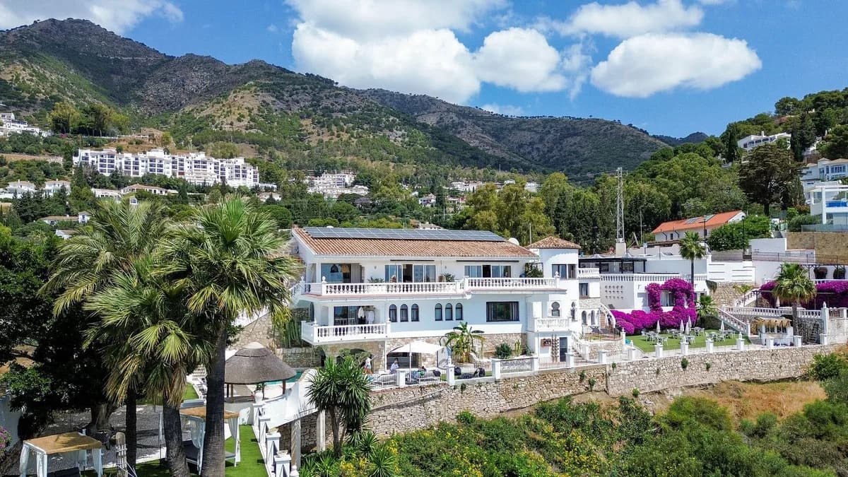 11 Bedroom Detached Villa for Sale in Mijas, Málaga - Image 5
