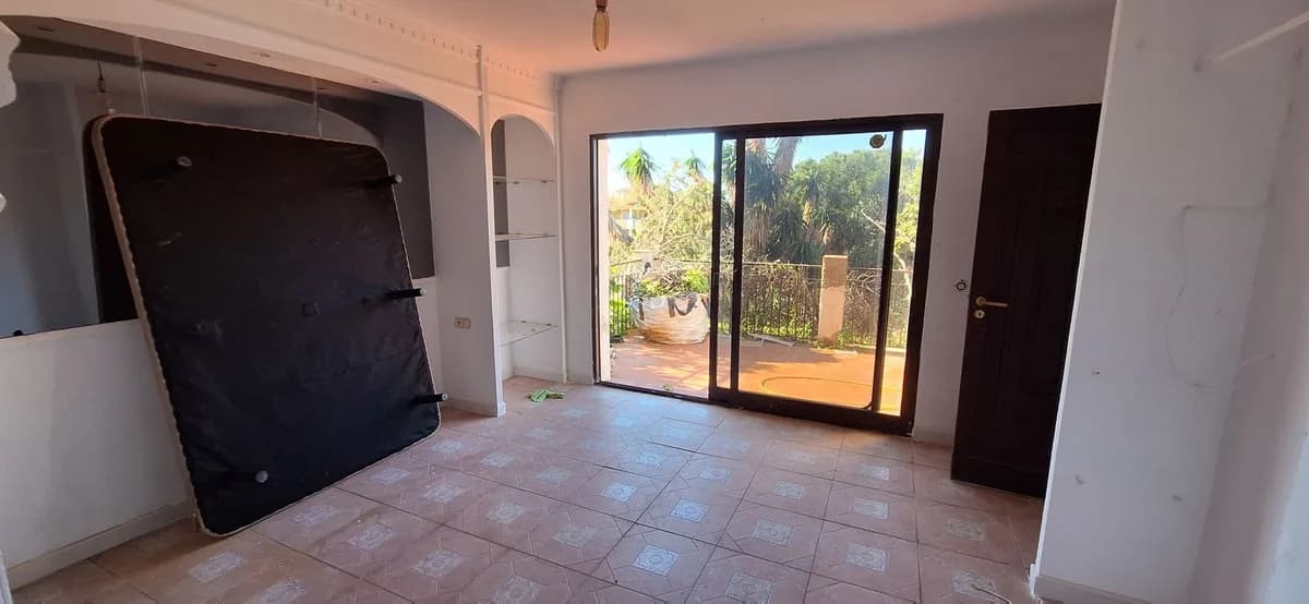 4 Bedroom Detached Villa for Sale in Torreblanca, Málaga - Image 9