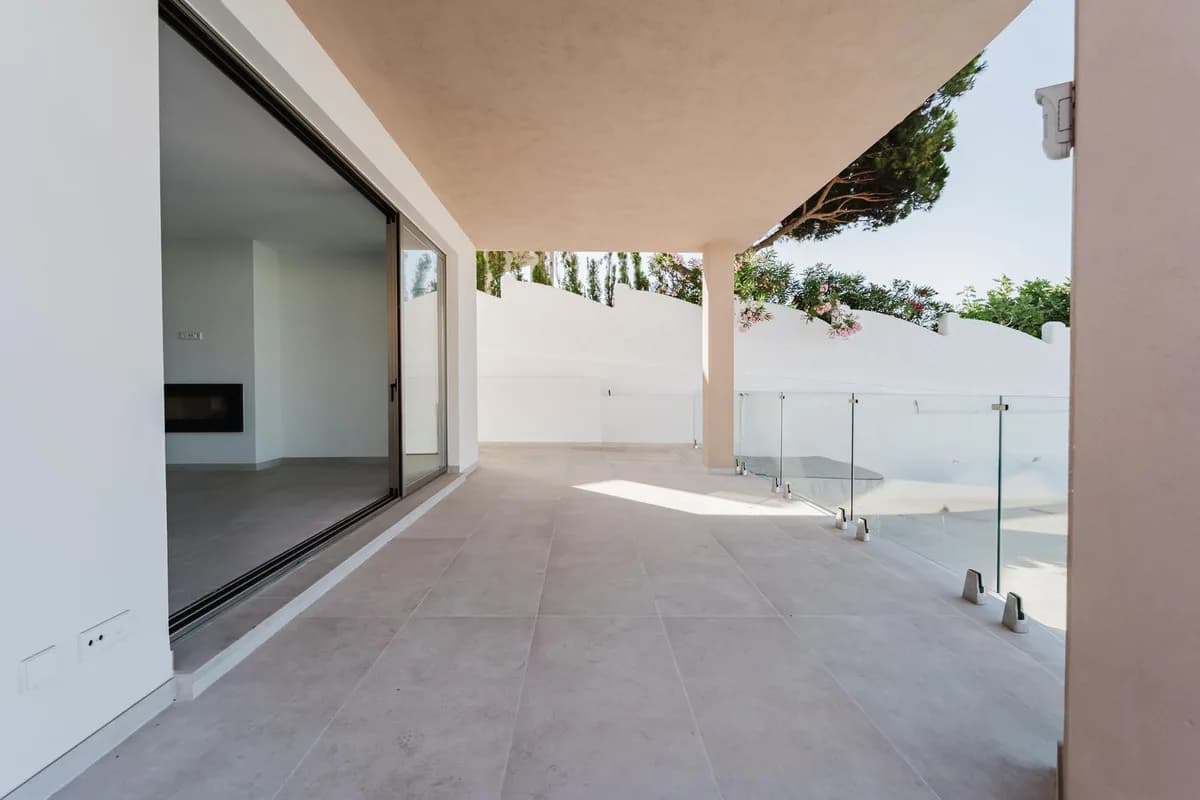 3 Bedroom Detached Villa for Sale in La Cala de Mijas, Málaga - Image 5