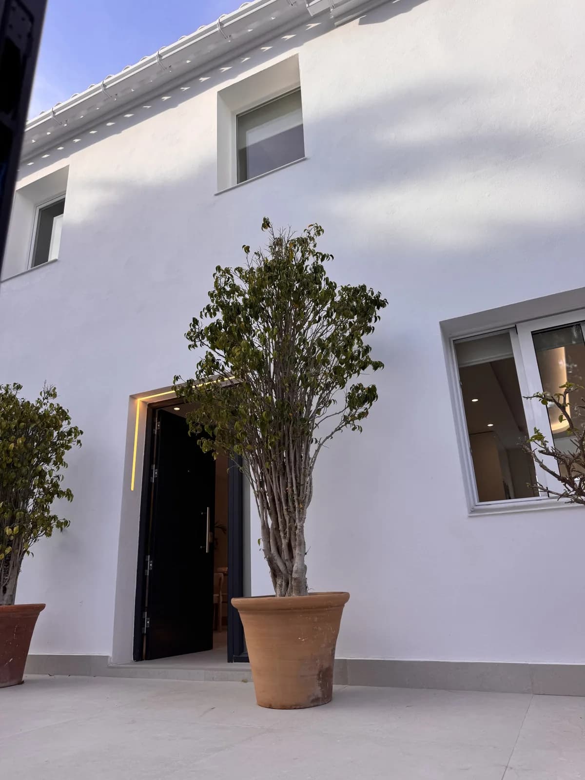 3 Bedroom Semi-Detached House for Sale in Guadalmina Alta, Málaga - Image 6