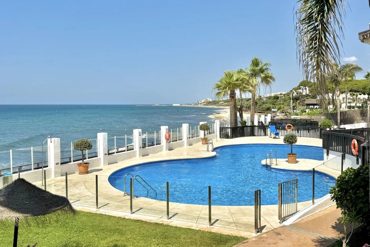 2 Bedroom Ground Floor Apartment for Sale in Calahonda, Málaga - Image 5