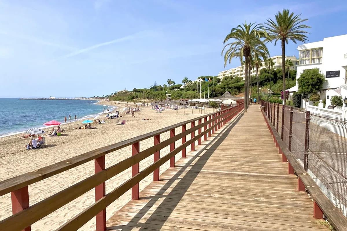 2 Bedroom Ground Floor Apartment for Sale in Calahonda, Málaga - Image 7